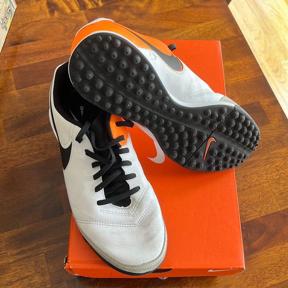 Nike indoor soccer shoes